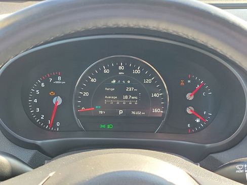 Used 2018 Kia Sorento LX w/ LX V6 Convenience Package image 24