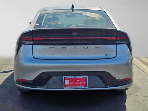 Certified 2026 Toyota Prius XLE FWD image 4