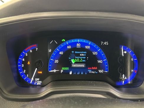 Used 2021 Toyota Corolla LE image 27