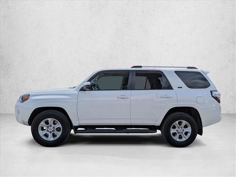 Used 2022 Toyota 4Runner SR5 image 2