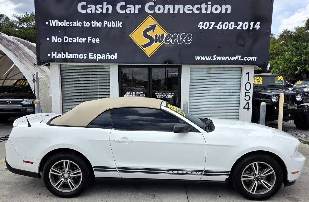 Used 2010 Ford Mustang Convertible RWD image 6