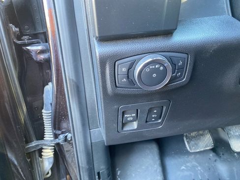 Used 2019 Ford F150 XLT w/ Equipment Group 302A Luxury image 11