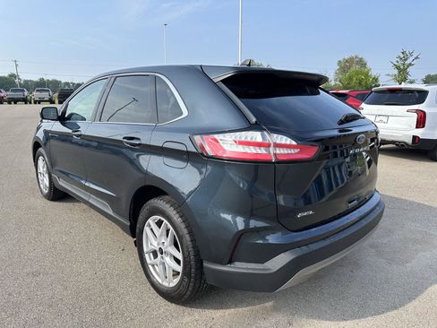 Used 2024 Ford Edge SEL w/ Convenience Package AWD/4WD image 3