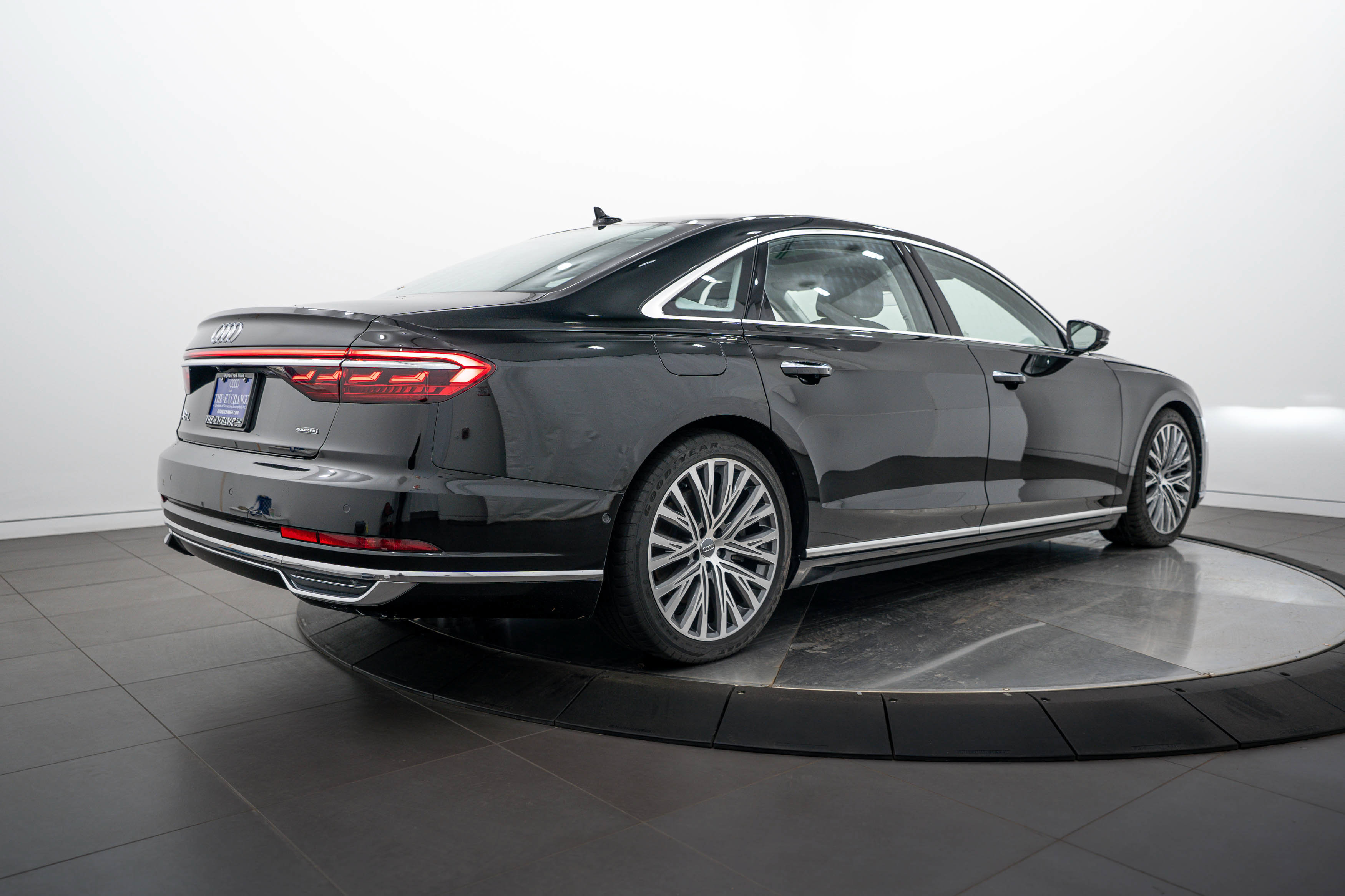 Used 2019 Audi A8 L 3.0T w/ Luxury Package AWD/4WD image 4