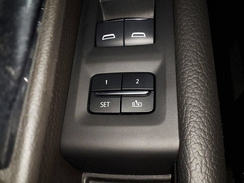 Used 2024 GMC Yukon Denali RWD image 17