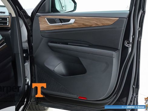 Used 2024 Volkswagen Atlas SE AWD/4WD image 32
