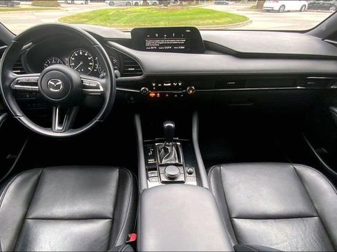 Used 2019 MAZDA MAZDA3 Hatchback w/ Premium Package image 15