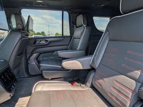 Used 2025 GMC Yukon XL AT4 Ultimate w/ LPO, Floor Liner Package AWD/4WD image 9