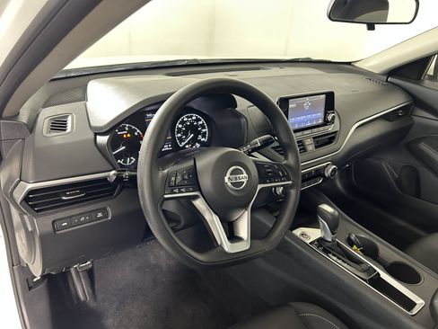Used 2022 Nissan Altima 2.5 S FWD image 10