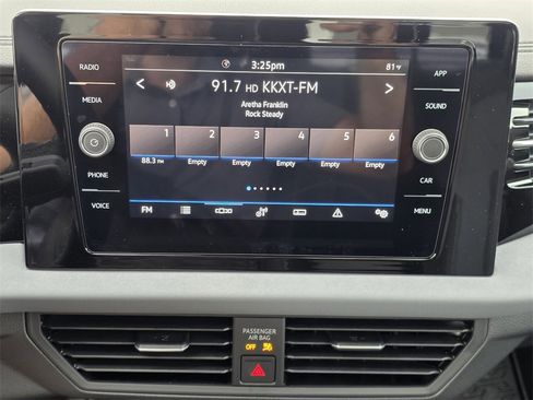 New 2026 Volkswagen Jetta SE image 12