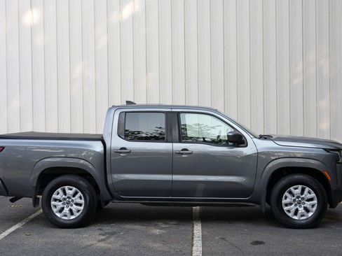 Used 2022 Nissan Frontier SV RWD image 46
