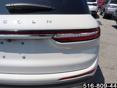 Used 2022 Lincoln Corsair AWD w/ Premium Package image 32