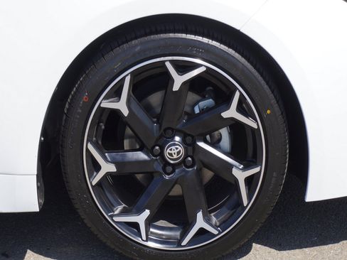 Used 2025 Toyota Corolla FX w/ Convenience Package FWD image 5