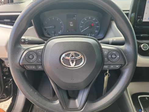 Used 2024 Toyota Corolla LE FWD image 17