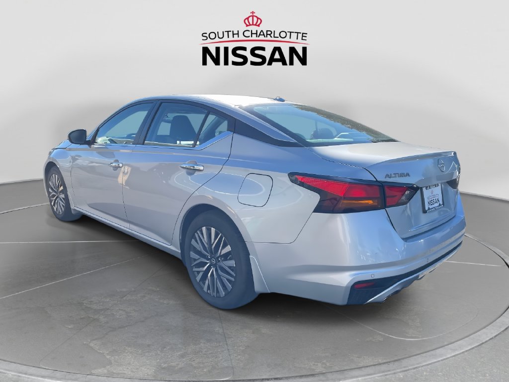 Used 2024 Nissan Altima 2.5 SV w/ SV Premium Package FWD image 4
