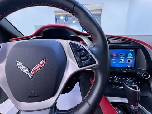 Used 2019 Chevrolet Corvette Stingray Coupe RWD image 21
