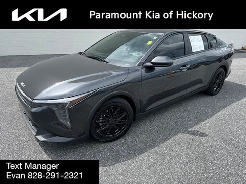 Used 2025 Kia K4 FWD image 1