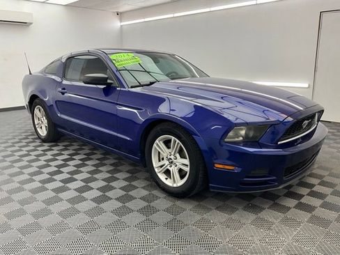 Used 2014 Ford Mustang Coupe RWD image 3