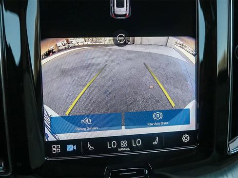 Used 2024 Volvo XC60 B5 Ultimate image 26