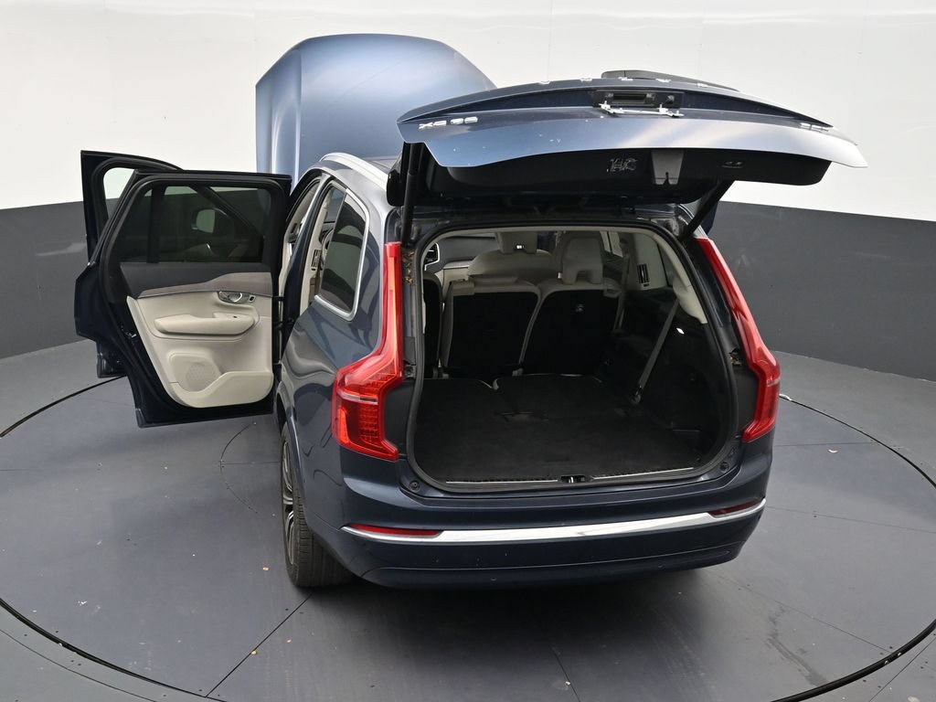 Used 2023 Volvo XC90 B6 Plus AWD/4WD image 32