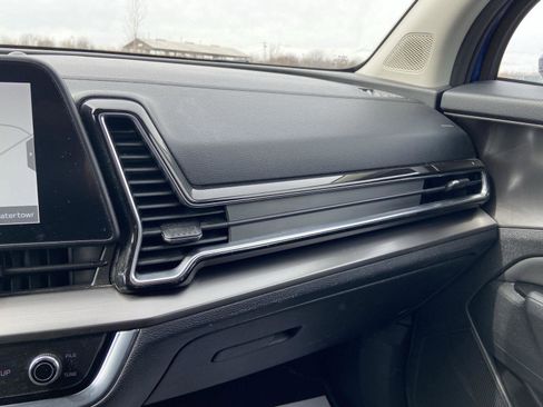 Used 2023 Kia Sportage EX image 23