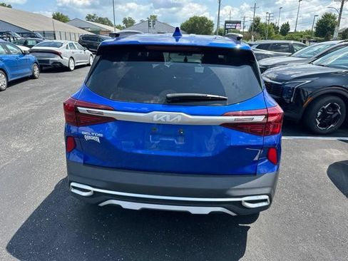 Used 2023 Kia Seltos EX AWD/4WD image 5