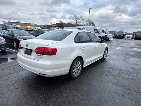 Used 2013 Volkswagen Jetta SE image 9