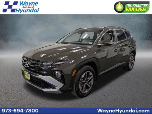 Certified 2025 Hyundai Tucson SEL AWD/4WD image 1