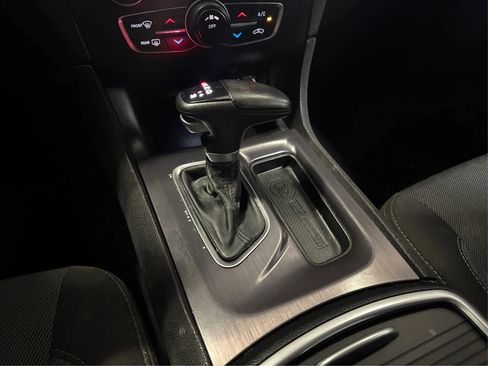 Used 2015 Dodge Charger SE w/ Popular Equipment Group image 19