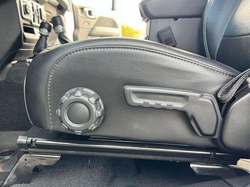 Used 2023 Jeep Wrangler Sahara w/ Cold Weather Group image 18