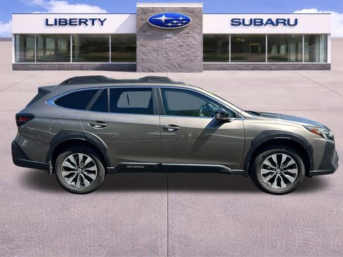 Used 2023 Subaru Outback Limited AWD/4WD image 20