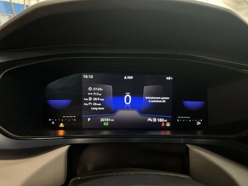 Used 2023 Volkswagen Taos SE w/ Panoramic Sunroof Package FWD image 14