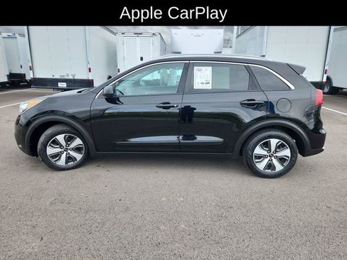 Used 2017 Kia Niro LX image 4