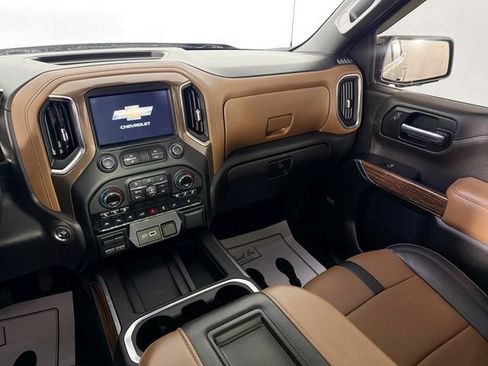 Used 2021 Chevrolet Silverado 1500 High Country w/ Technology Package image 25