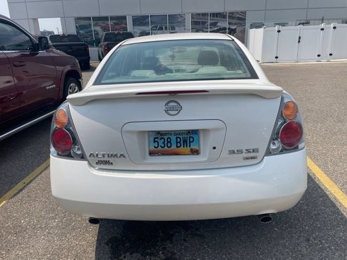 Used 2003 Nissan Altima 3.5 SE FWD image 4
