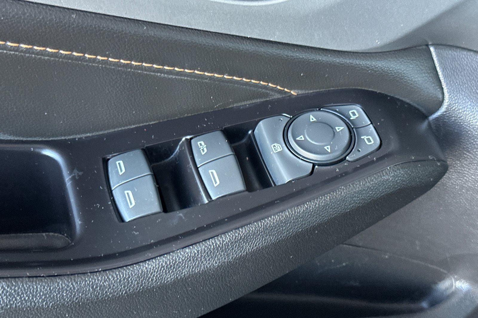 Used 2019 Chevrolet Traverse LT w/ LPO, Blackout Package AWD/4WD image 13