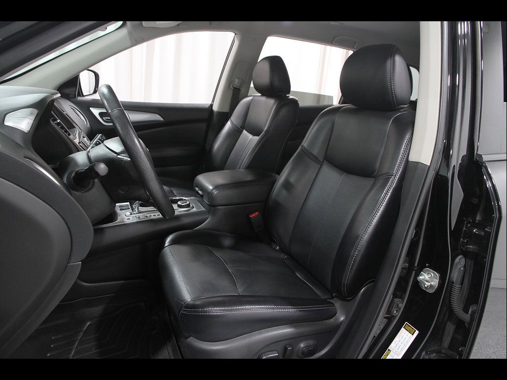 Used 2019 Nissan Pathfinder SL AWD/4WD image 5