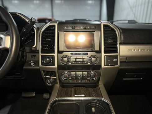 Used 2021 Ford F250 Lariat w/ Tremor Off-Road Package AWD/4WD image 10