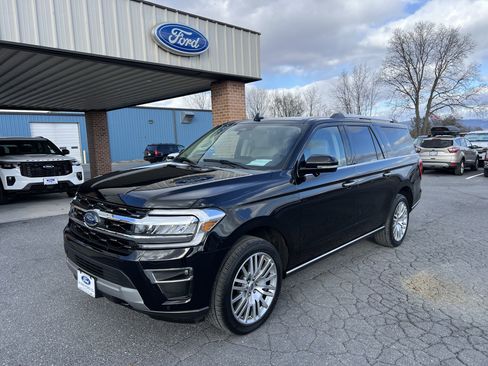 Used 2023 Ford Expedition Max Limited image 2