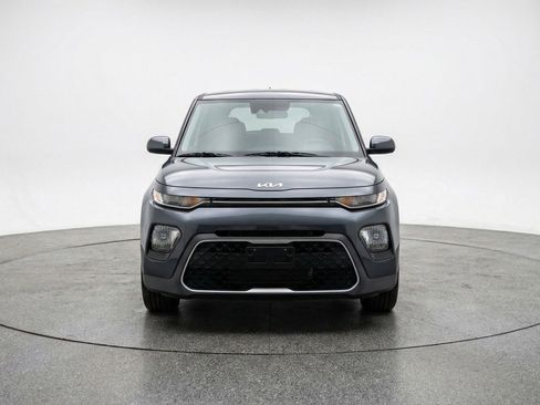 Used 2025 Kia Soul LX w/ LX Technology Package FWD image 2