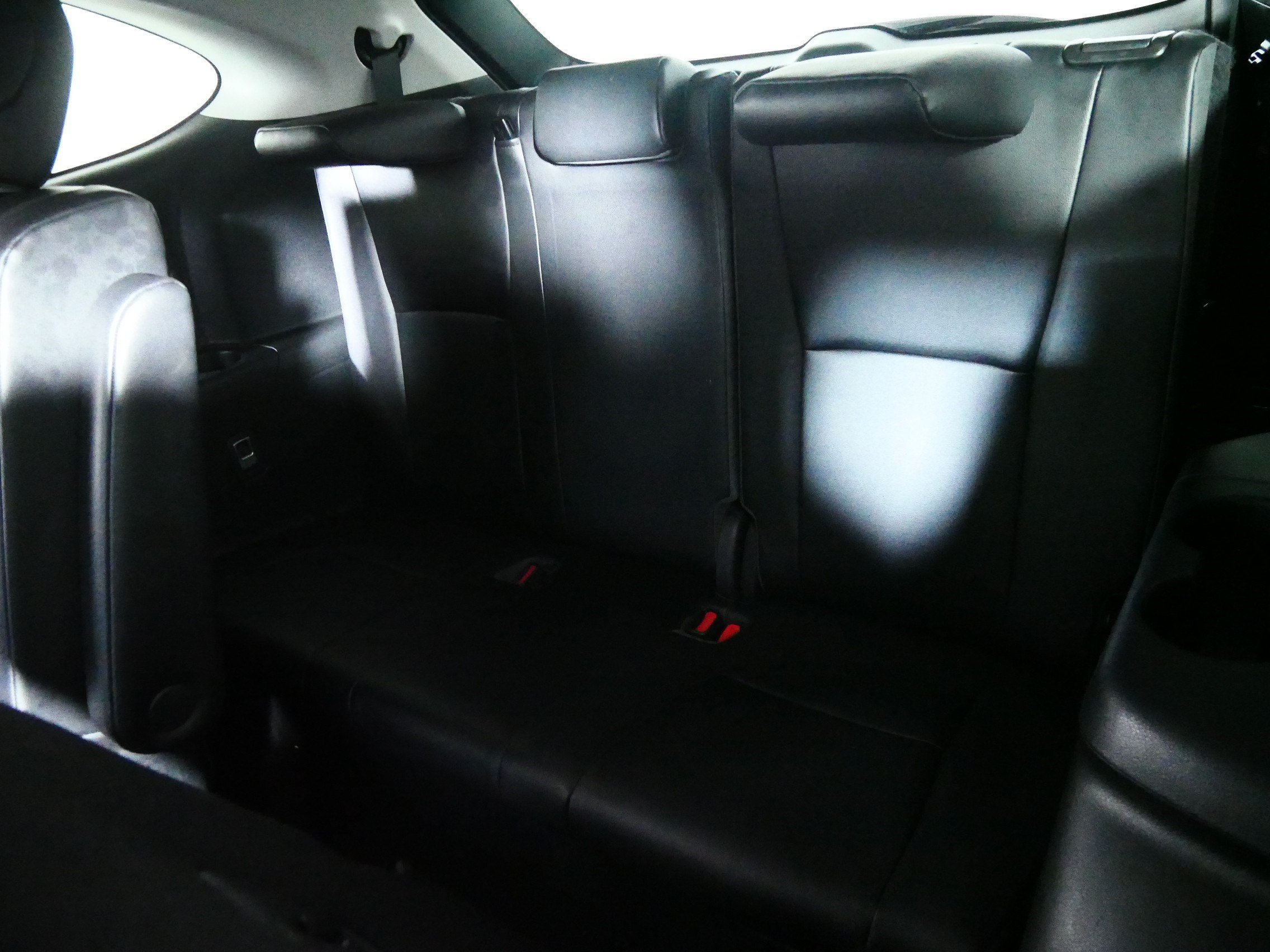 Used 2020 Toyota Highlander XLE AWD/4WD image 33