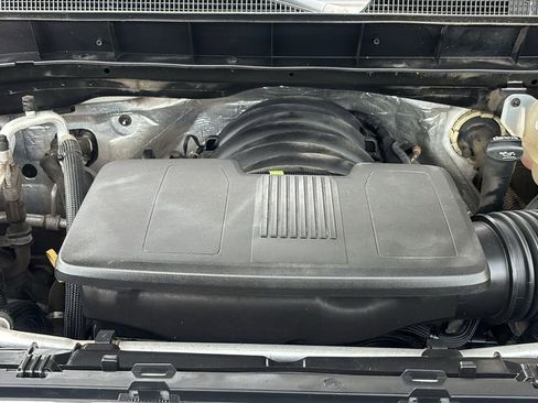 Used 2020 Chevrolet Silverado 1500 Custom w/ Custom Value Package AWD/4WD image 30