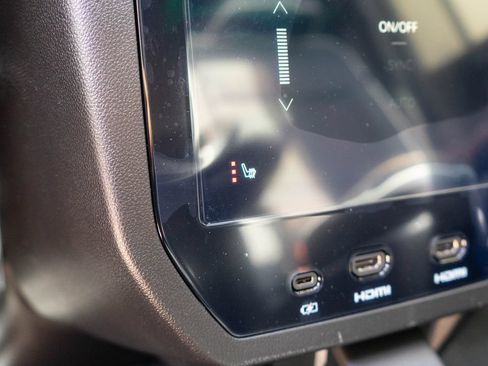 New 2026 GMC Yukon XL AT4 Ultimate AWD/4WD image 17