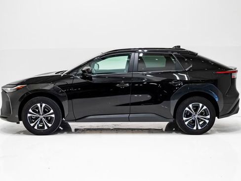 Used 2024 Toyota bZ4X AWD w/ Weather Package image 29