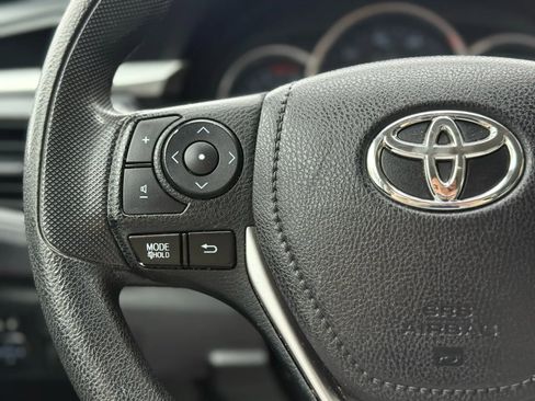 Used 2016 Toyota Corolla L image 24