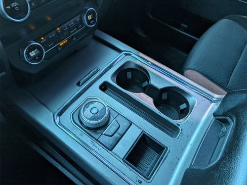 Used 2021 Ford Expedition XLT image 27