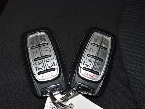 Used 2023 Chrysler Voyager LX FWD image 38