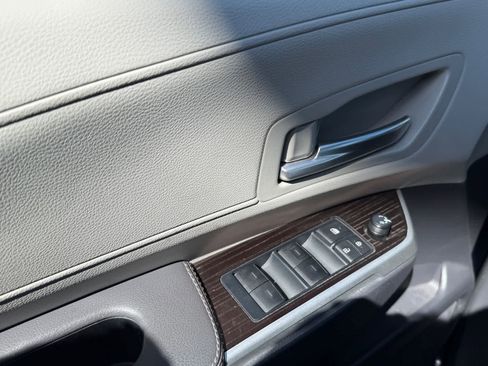 Used 2024 Toyota Sienna XLE image 13