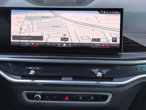 Used 2025 BMW X5 xDrive50e image 13