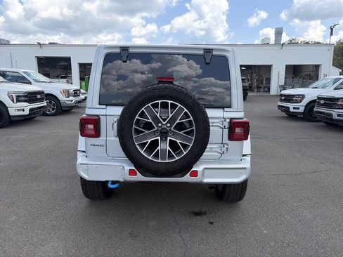 Used 2024 Jeep Wrangler High Altitude AWD/4WD image 6